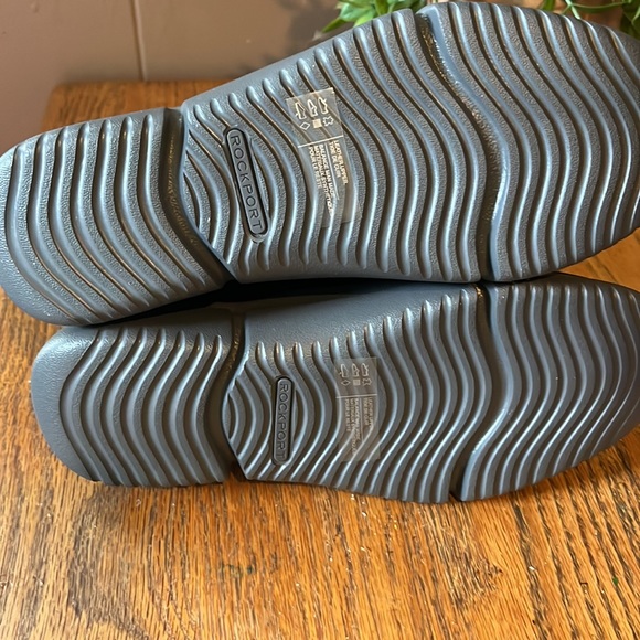 Women’s or girls Sz 5.5 ROCKPORT  BOOTS. NWT AND BOX. - Picture 5 of 6